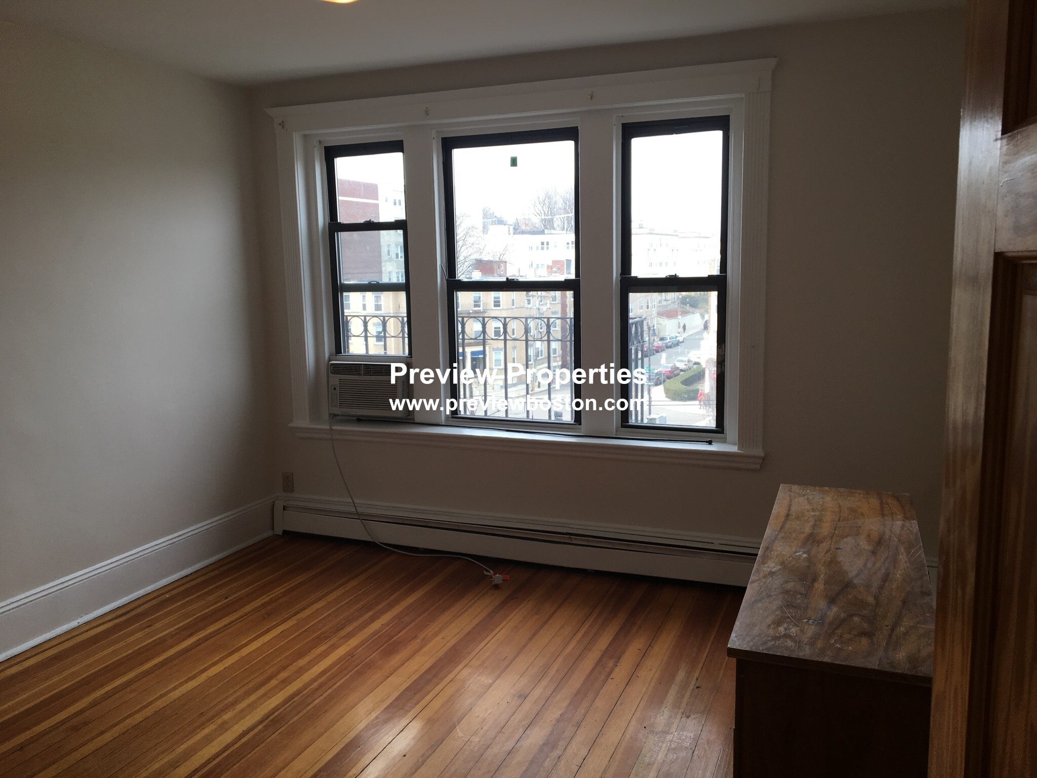 4 bed, 1 bath apartment for rent at 1680 Commonwealth Ave Unit 4P, Brighton — photo 9 of 10