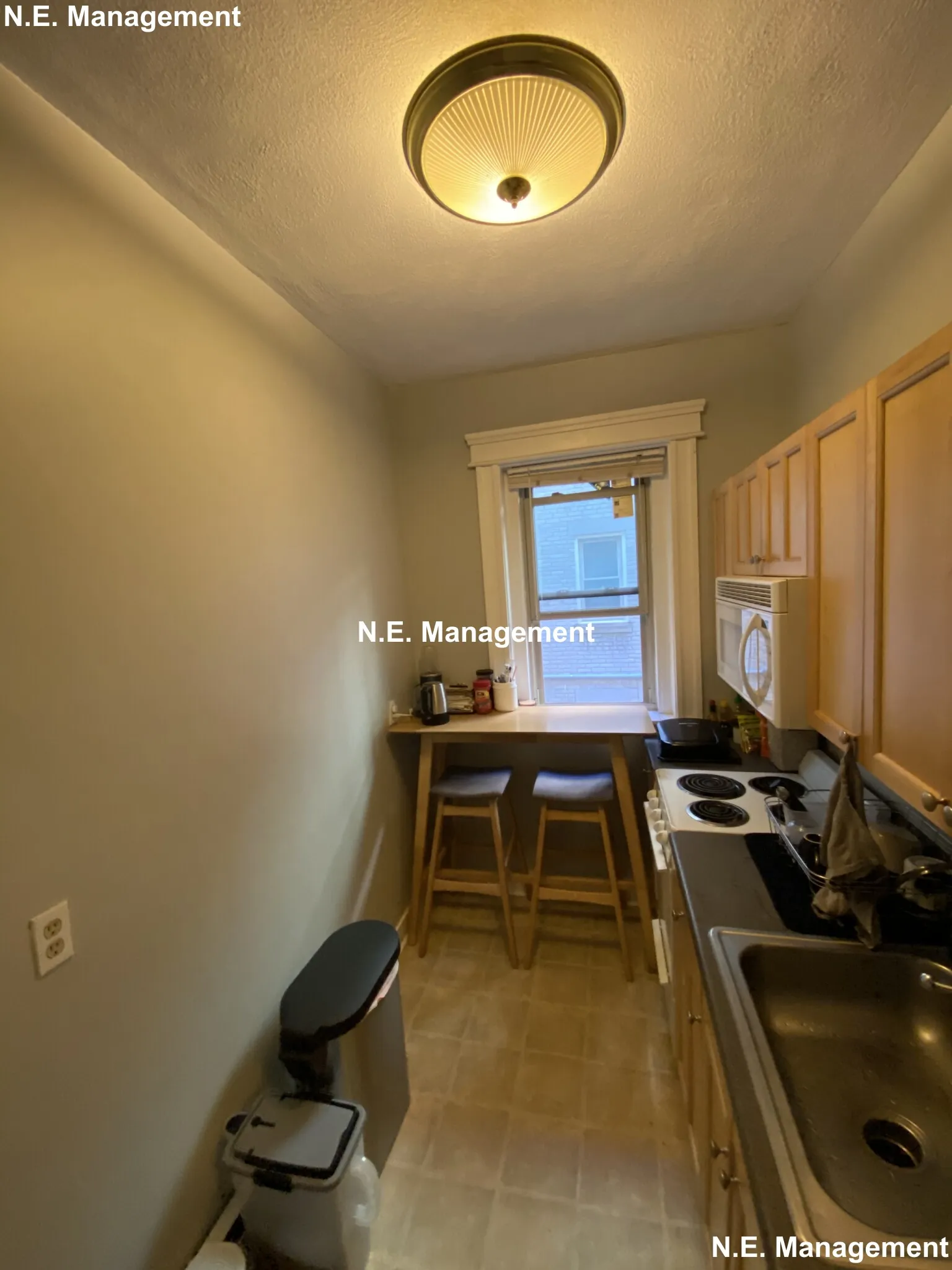 Studio bed, 1 bath apartment for rent at 1680 Commonwealth Ave Unit 5, Brighton — photo 5 of 6