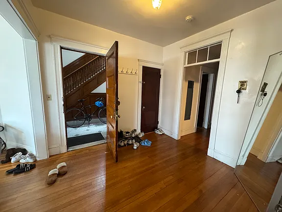 3.5 bed, 2 bath apartment for rent at 1681 Beacon St Unit 1, Aspinwall Hill — photo 10 of 17
