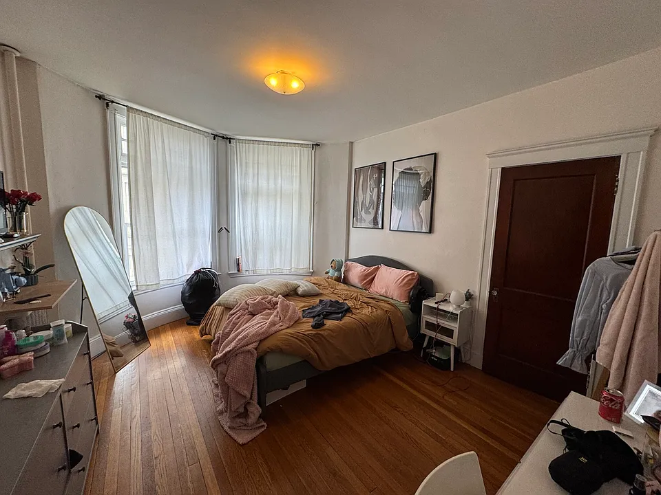 3.5 bed, 2 bath apartment for rent at 1681 Beacon St Unit 1, Aspinwall Hill — photo 11 of 17