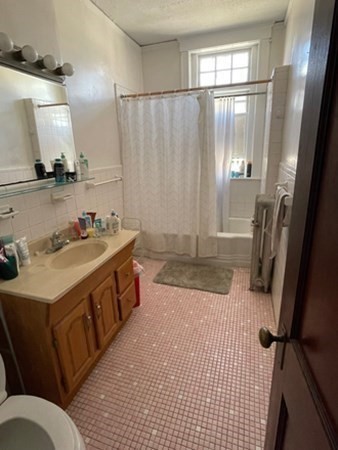 3 bed, 2 bath apartment for rent at 1681 Beacon St Unit 3, Aspinwall Hill — photo 9 of 9