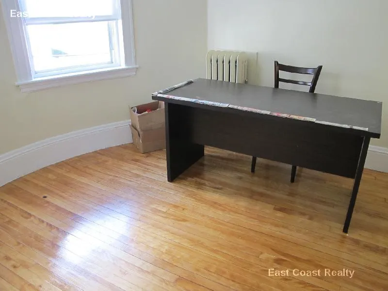 2 bed, 1 bath apartment for rent at 1681 Commonwealth Ave Unit 4, Brighton — photo 3 of 25