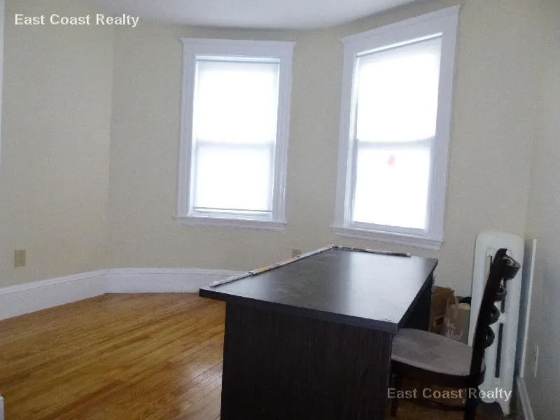 2 bed, 1 bath apartment for rent at 1681 Commonwealth Ave Unit 4, Brighton