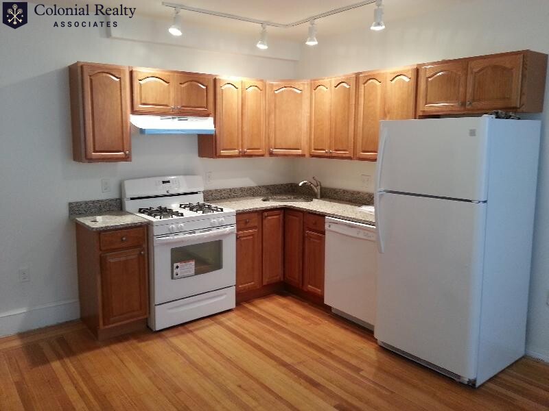 2 bed, 1 bath apartment for rent at 1681 Commonwealth Ave Unit 69, Brighton — photo 2 of 7
