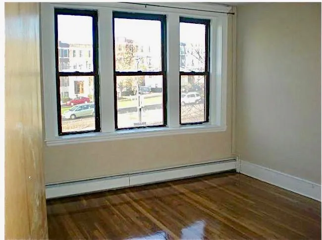 5 bed, 1 bath apartment for rent at 1682 Commonwealth Ave Unit 2, Brighton — photo 27 of 35