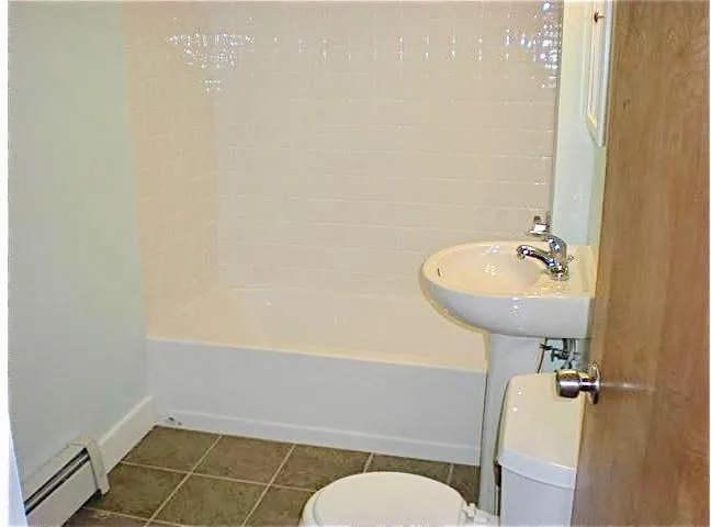 5 bed, 1 bath apartment for rent at 1682 Commonwealth Ave Unit 2, Brighton — photo 25 of 35