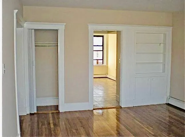 5 bed, 1 bath apartment for rent at 1682 Commonwealth Ave Unit 2, Brighton — photo 20 of 35