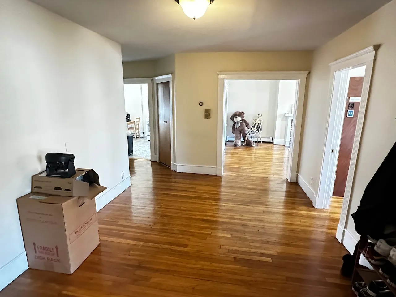 5 bed, 1 bath apartment for rent at 1682 Commonwealth Ave Unit 2, Brighton — photo 5 of 35