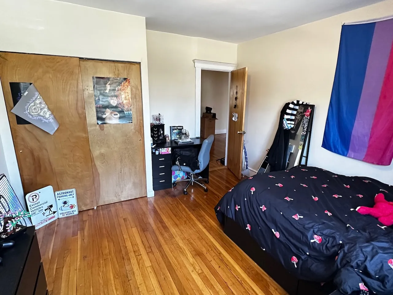 5 bed, 1 bath apartment for rent at 1682 Commonwealth Ave Unit 2, Brighton — photo 11 of 35