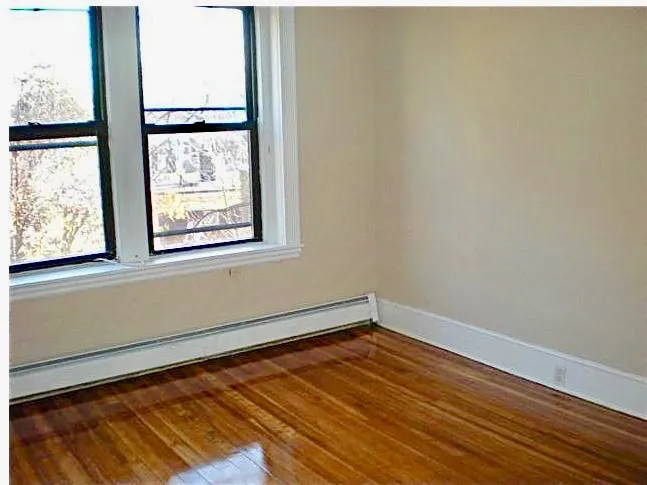 5 bed, 1 bath apartment for rent at 1682 Commonwealth Ave Unit 2, Brighton — photo 28 of 35