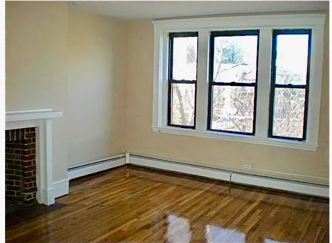 5 bed, 1 bath apartment for rent at 1682 Commonwealth Ave Unit 2, Brighton — photo 18 of 35