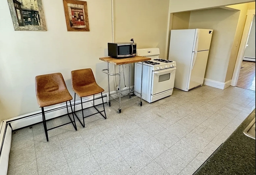 3 bed, 1 bath apartment for rent at 1682 Commonwealth Ave Unit 3, Brighton — photo 14 of 16