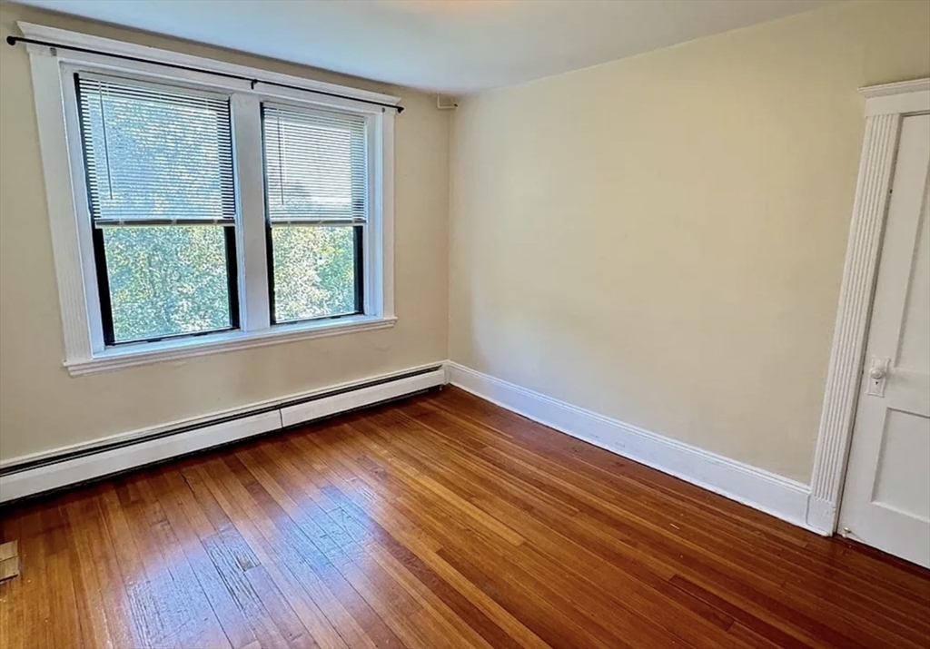 3 bed, 1 bath apartment for rent at 1682 Commonwealth Ave Unit 3, Brighton — photo 11 of 16