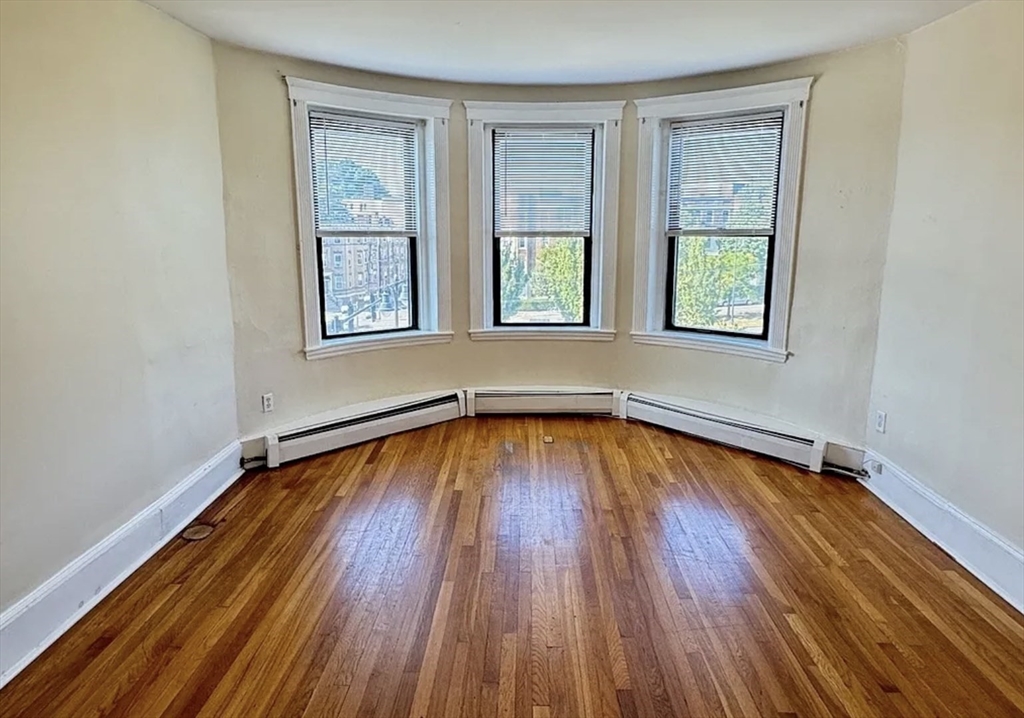 3 bed, 1 bath apartment for rent at 1682 Commonwealth Ave Unit 3, Brighton — photo 7 of 16