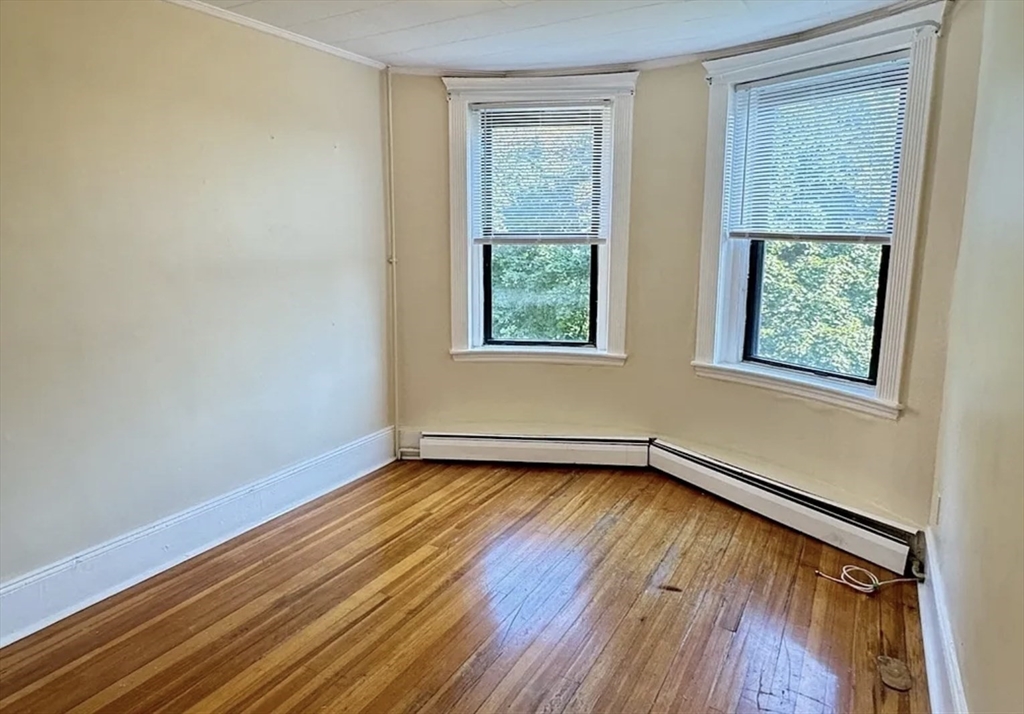3 bed, 1 bath apartment for rent at 1682 Commonwealth Ave Unit 3, Brighton — photo 9 of 16