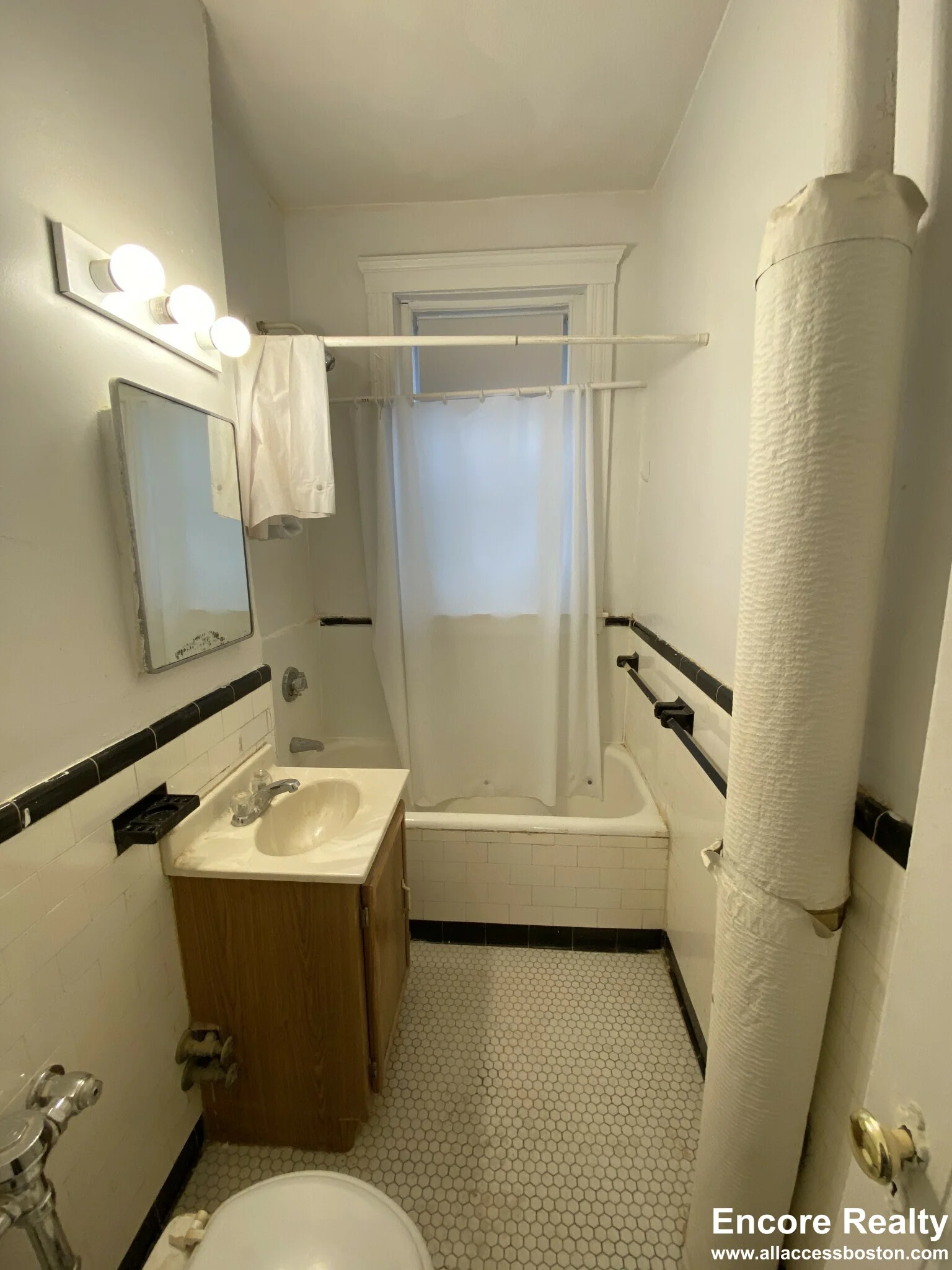 1 bed, 1 bath apartment for rent at 1687 Commonwealth Ave Unit 16, Brighton — photo 5 of 5