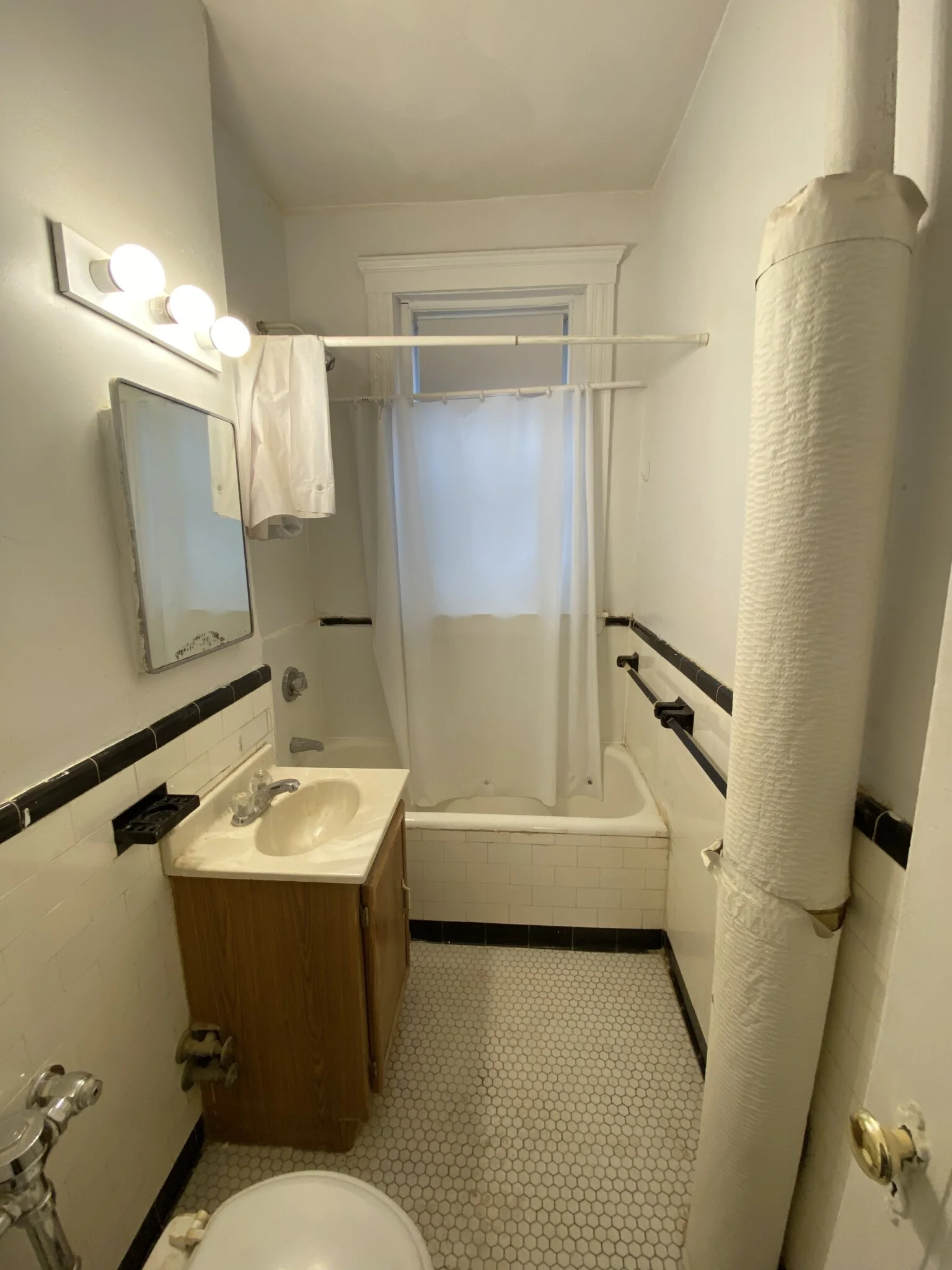 1 bed, 1 bath apartment for rent at 1687 Commonwealth Ave Unit 17E, Brighton — photo 5 of 5