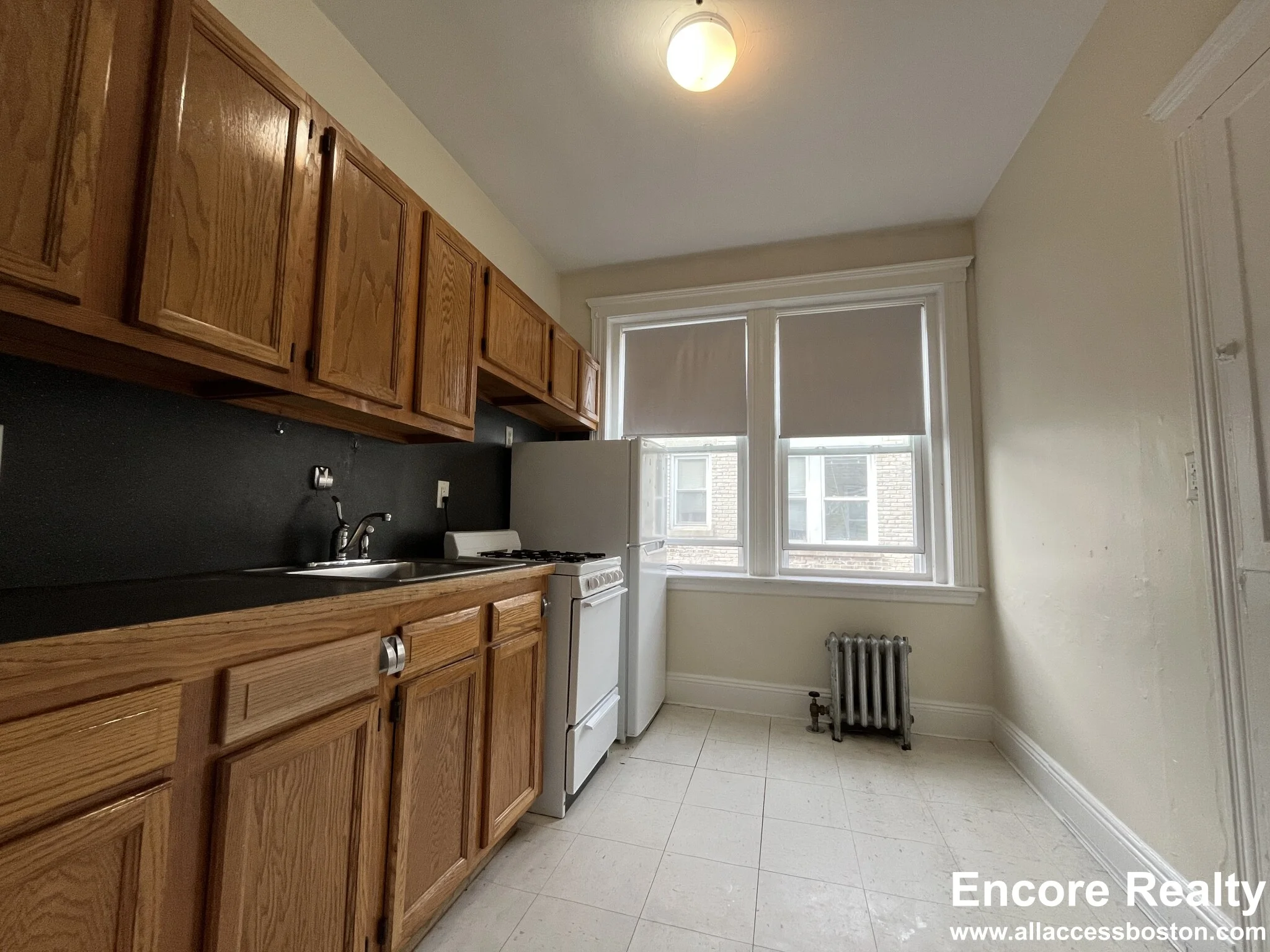 1 bed, 1 bath apartment for rent at 1687 Commonwealth Ave Unit 3, Brighton — photo 2 of 17