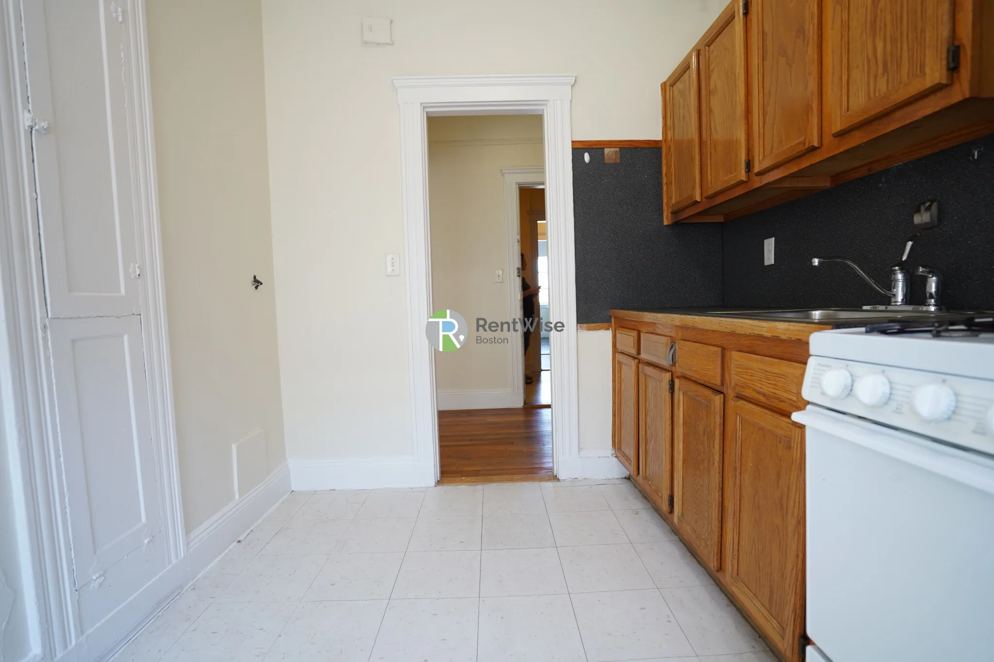 1 split bed, 1 bath apartment for rent at 1687 Commonwealth Ave Unit 32, Brighton — photo 6 of 13