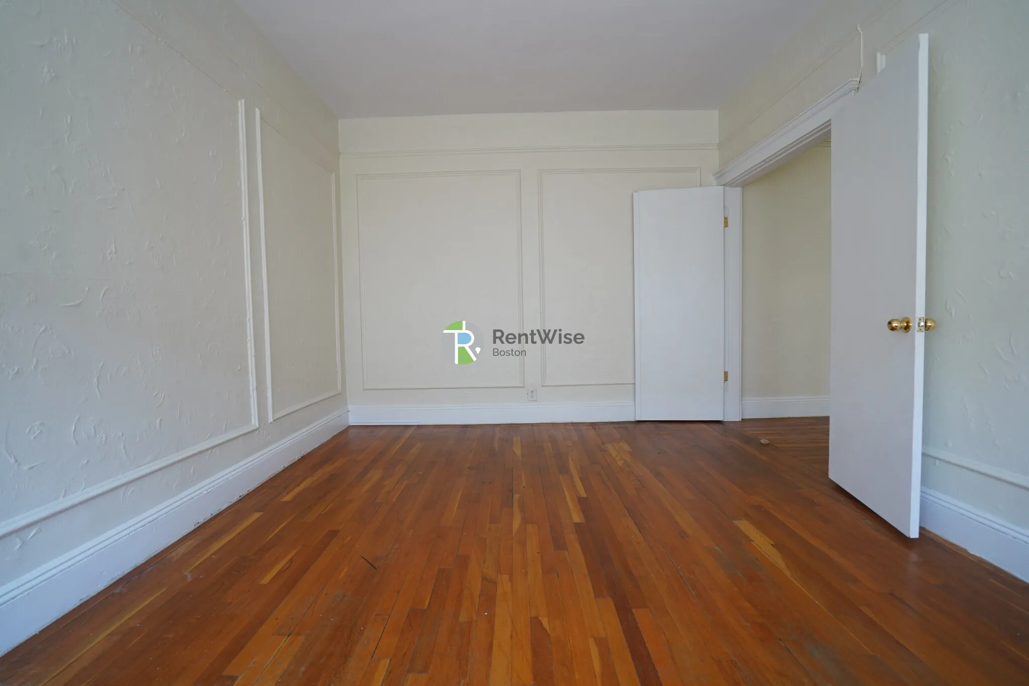 1 split bed, 1 bath apartment for rent at 1687 Commonwealth Ave Unit 32, Brighton — photo 3 of 13
