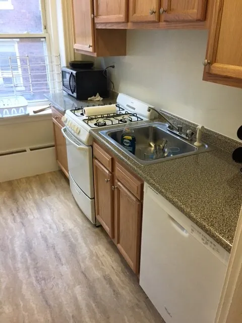 1 bed, 1 bath apartment for rent at 1687 Commonwealth Ave Unit 3a, Brighton