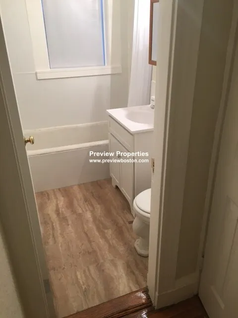 1 bed, 1 bath apartment for rent at 1687 Commonwealth Ave Unit 8P, Brighton — photo 5 of 6