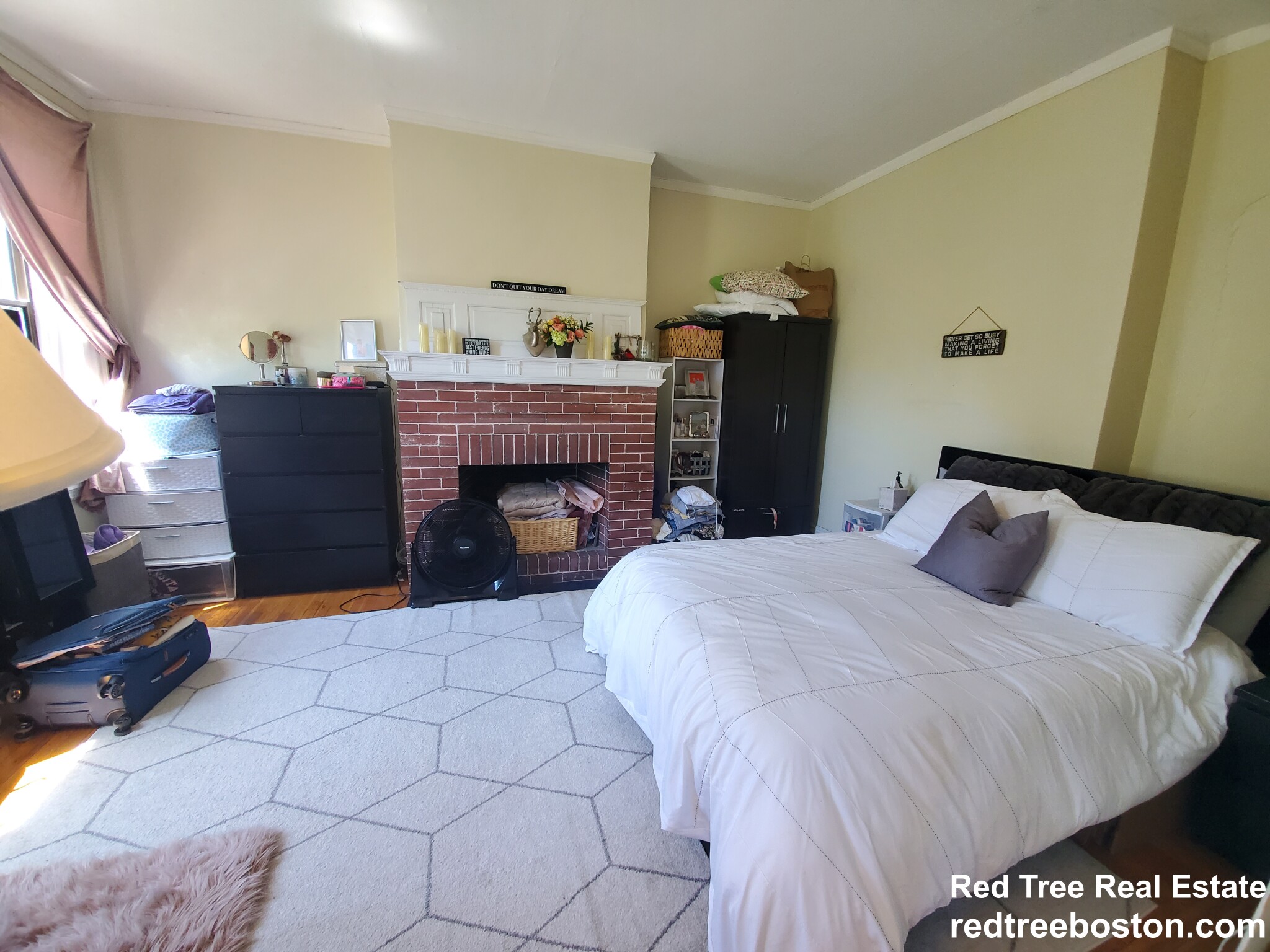 2 bed, 1 bath apartment for rent at 1688 Beacon St Unit 10, Brookline — photo 6 of 17