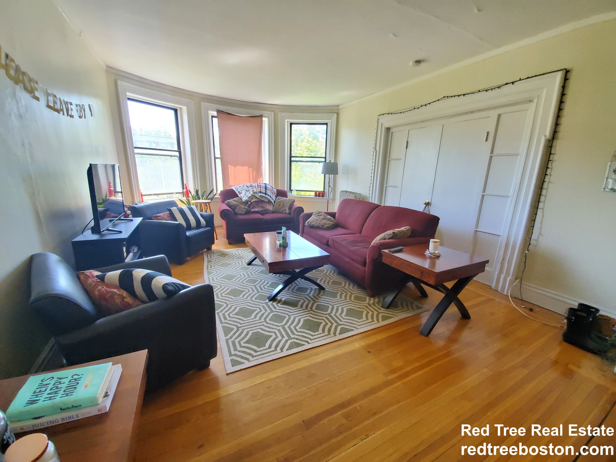 2 bed, 1 bath apartment for rent at 1688 Beacon St Unit 10, Brookline — photo 2 of 17