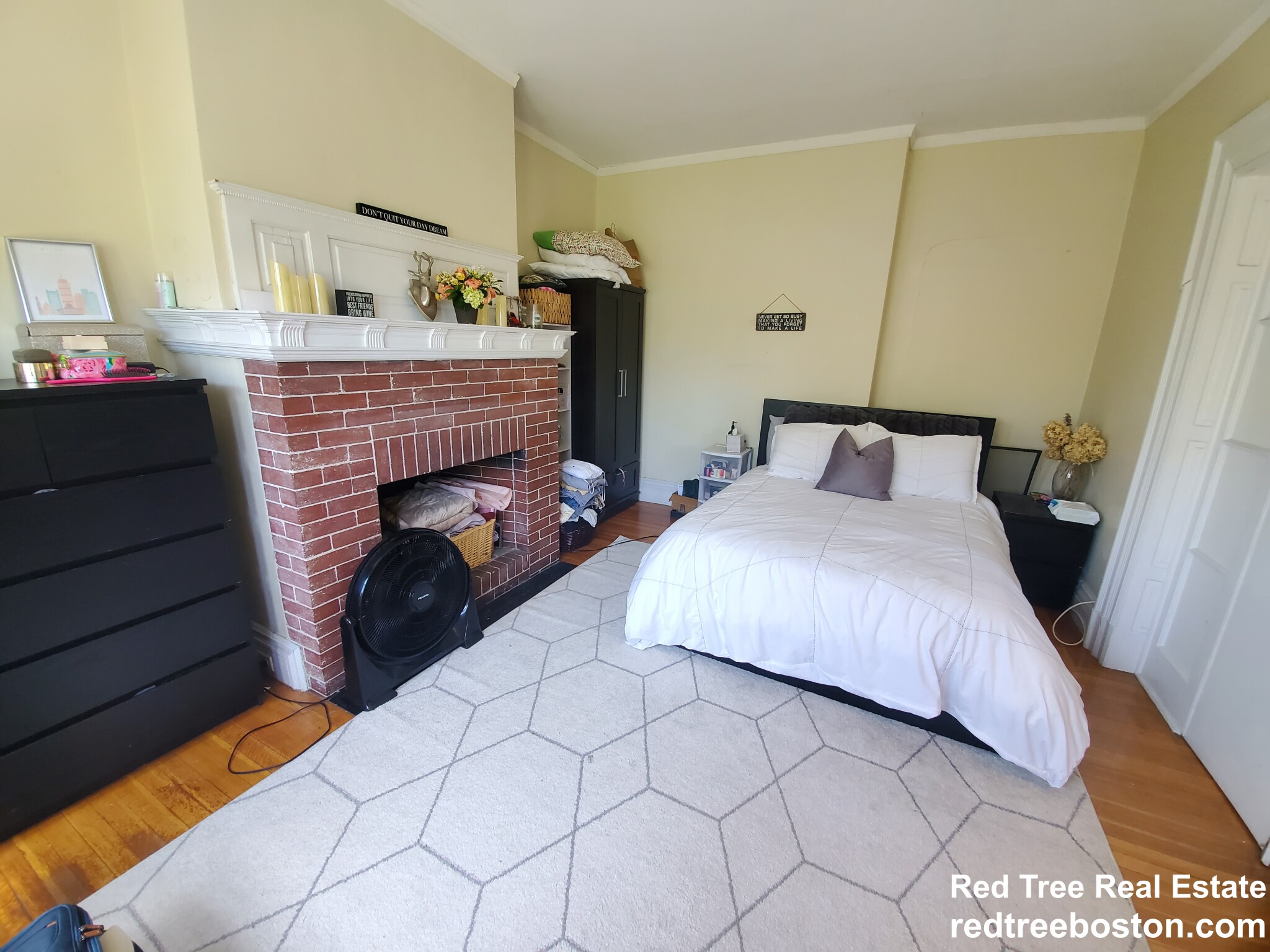 2 bed, 1 bath apartment for rent at 1688 Beacon St Unit 10, Brookline — photo 9 of 17