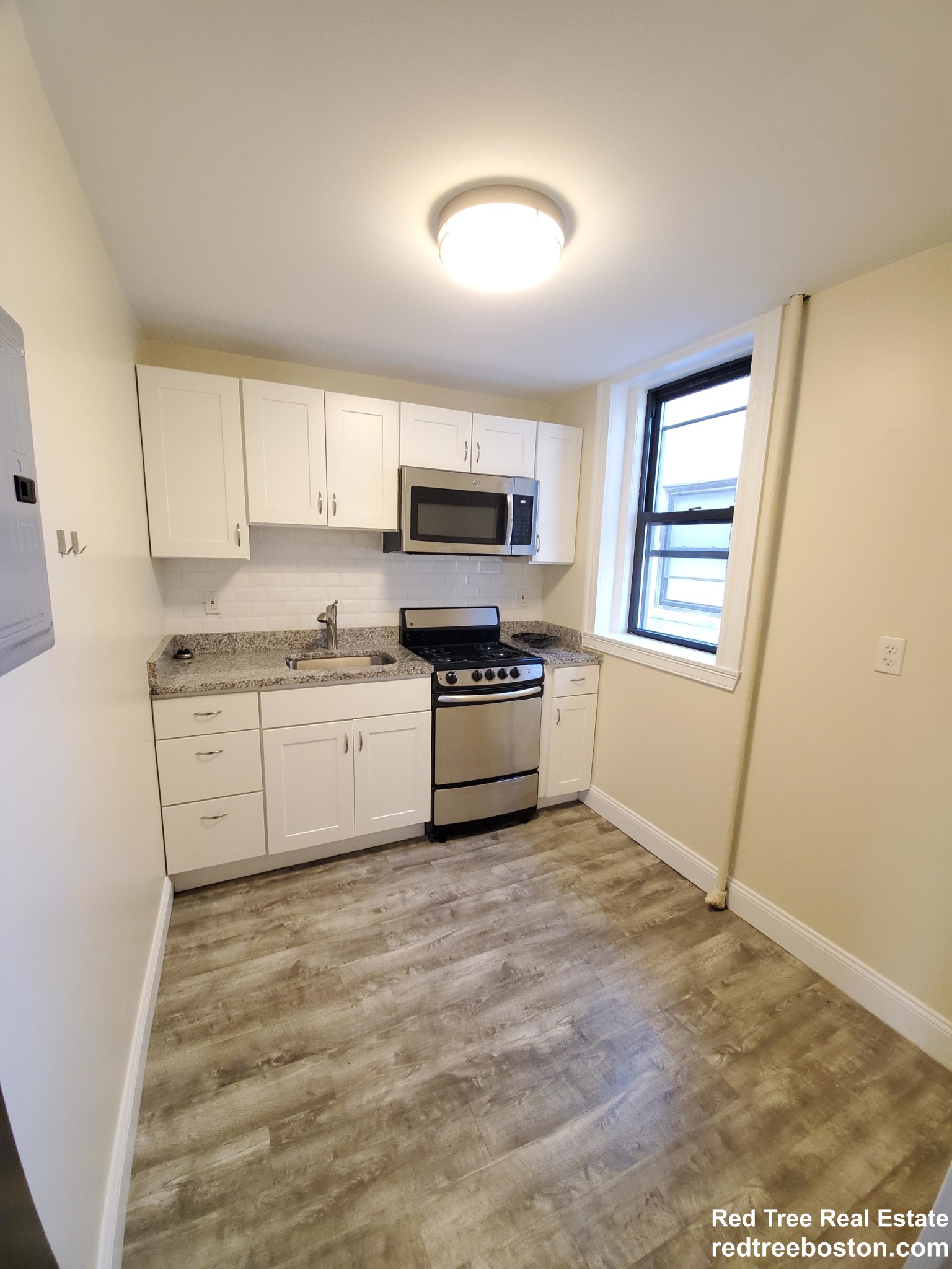 1 bed, 1 bath apartment for rent at 1688 Beacon St Unit 15, Brookline — photo 3 of 6