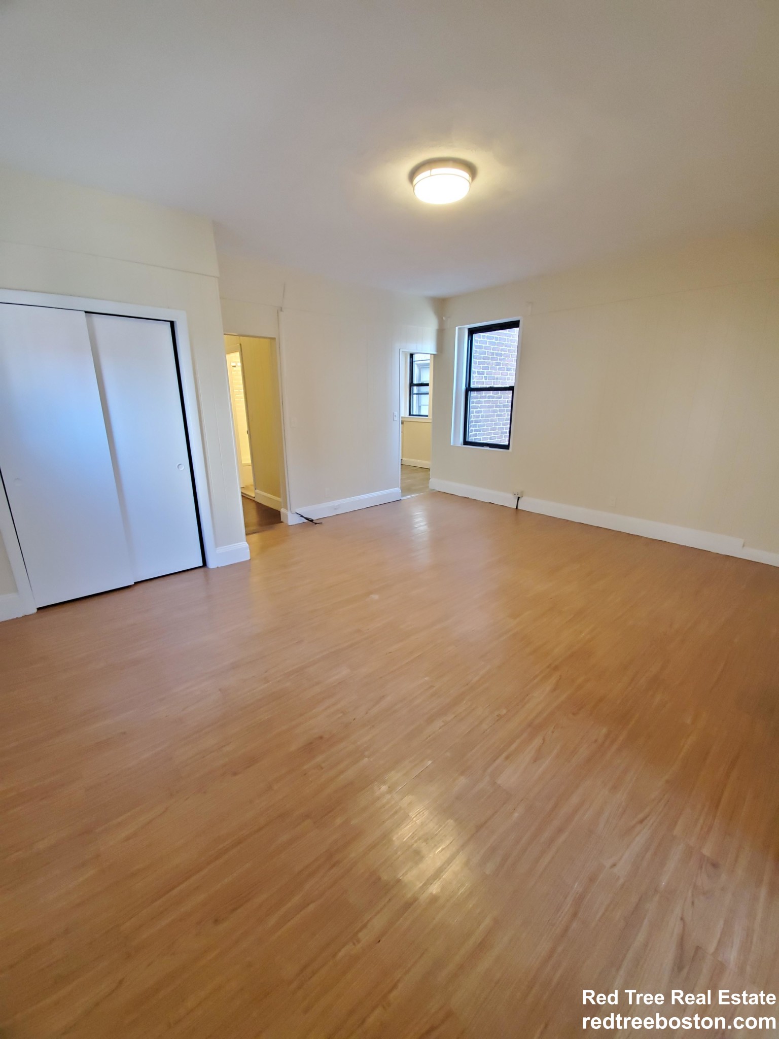 1 bed, 1 bath apartment for rent at 1688 Beacon St Unit 15, Brookline — photo 2 of 6