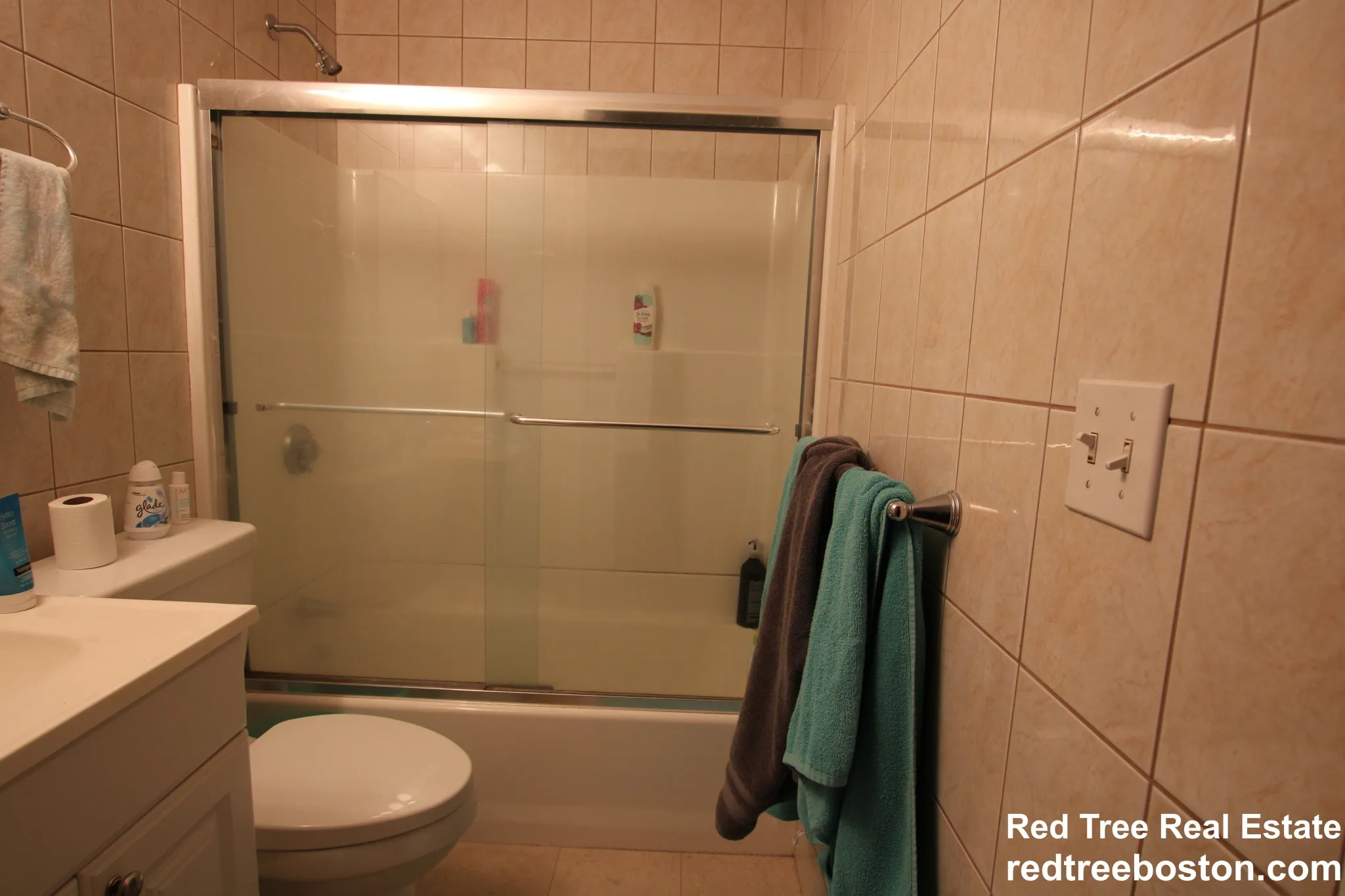 3 bed, 3 bath apartment for rent at 1689 Beacon St Unit 2, Aspinwall Hill — photo 9 of 16
