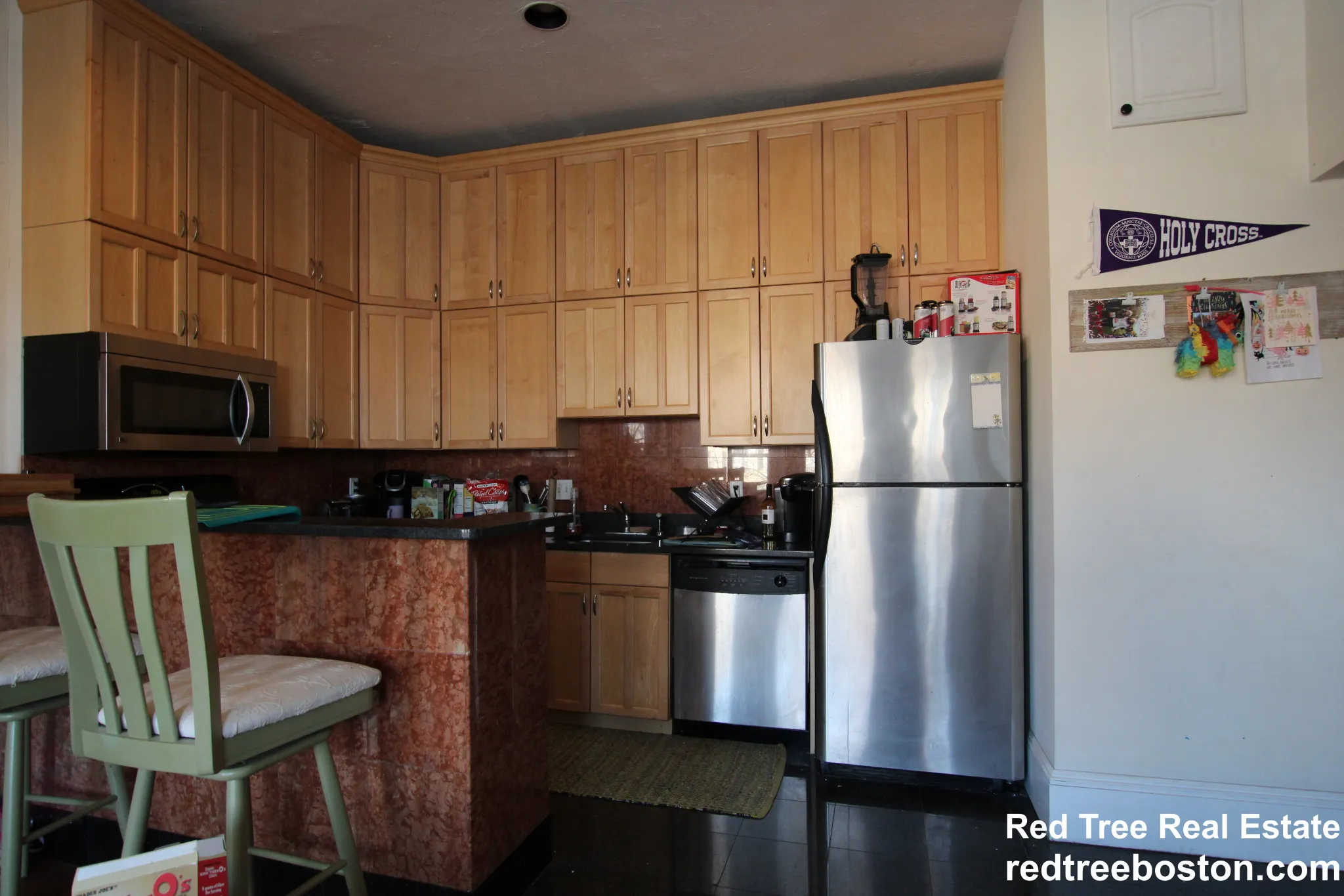 3 bed, 3 bath apartment for rent at 1689 Beacon St Unit 2, Aspinwall Hill — photo 3 of 16