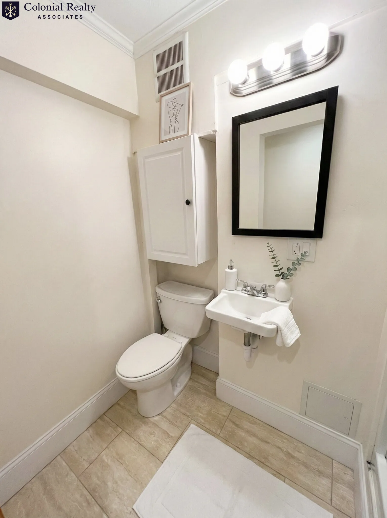 Studio bed, 1 bath apartment for rent at 1689 Beacon St Unit 6, Aspinwall Hill — photo 2 of 8