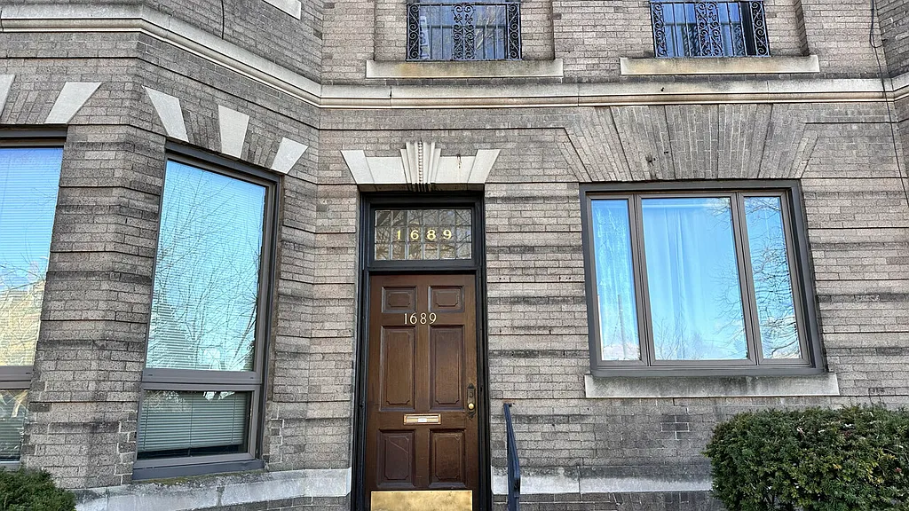 Studio bed, 1 bath apartment for rent at 1689 Beacon St Unit 8, Aspinwall Hill — photo 1 of 5
