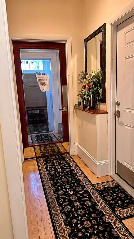 Studio bed, 1 bath apartment for rent at 1689 Beacon St Unit 8, Aspinwall Hill — photo 4 of 5