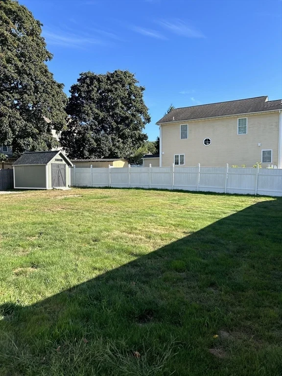 3 bed, 2 bath apartment for rent at 1689 Diamond Hill Rd, Cumberland — photo 6 of 21