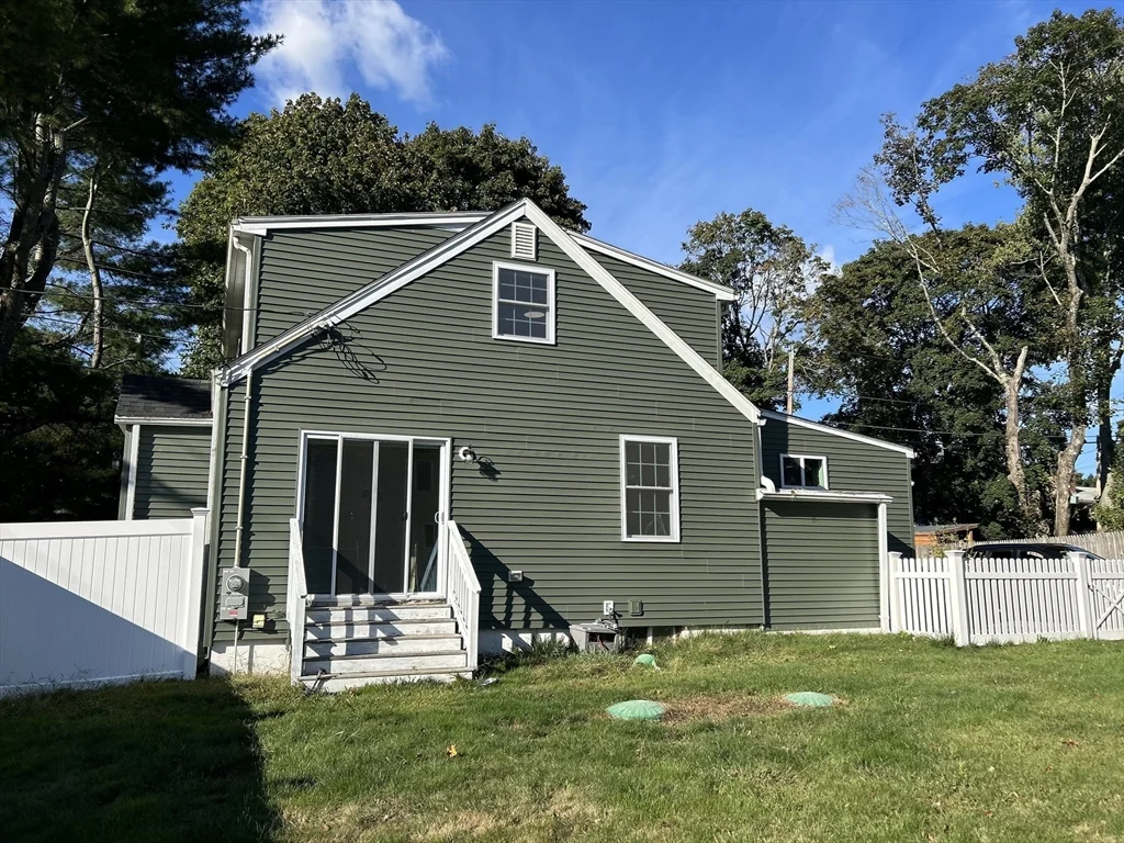 3 bed, 2 bath apartment for rent at 1689 Diamond Hill Rd Unit 1, Cumberland
