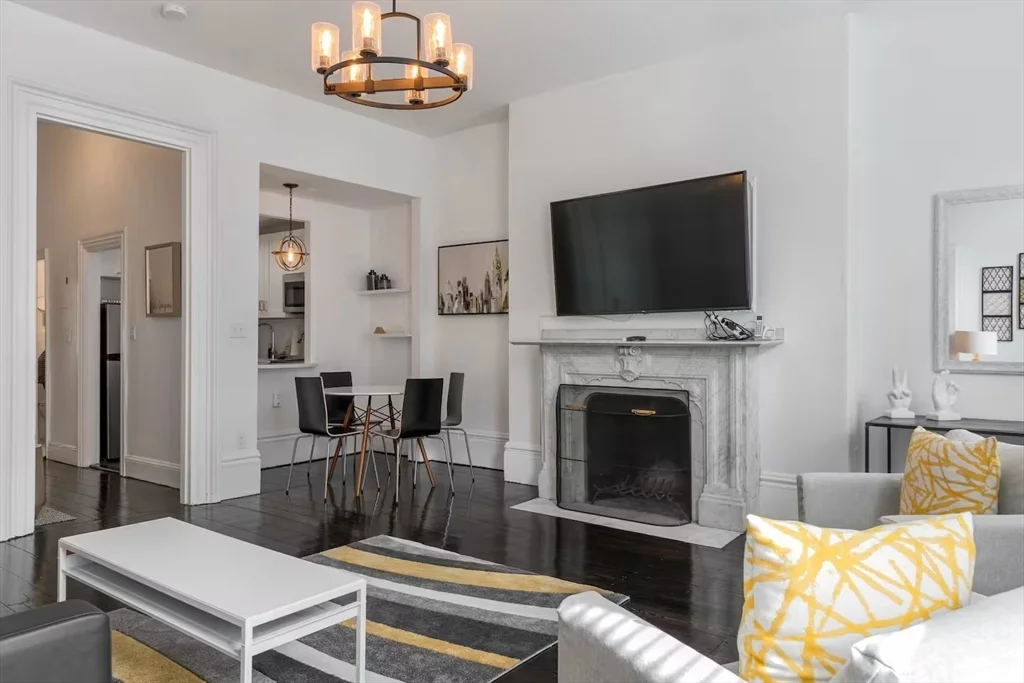Studio bed, 1 bath apartment for rent at 169 Beacon St Unit 3R, Back Bay — photo 7 of 18