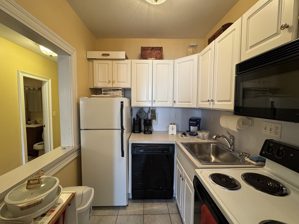 Studio bed, 1 bath apartment for rent at 169 Beacon St Unit 4-1, Back Bay — photo 17 of 21
