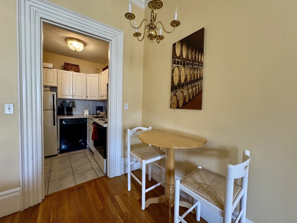 Studio bed, 1 bath apartment for rent at 169 Beacon St Unit 4-1, Back Bay — photo 14 of 21