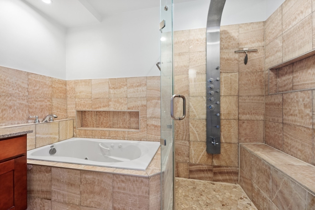 1 bed, 1 bath apartment for rent at 169 Beacon Unit 1, Back Bay — photo 8 of 11