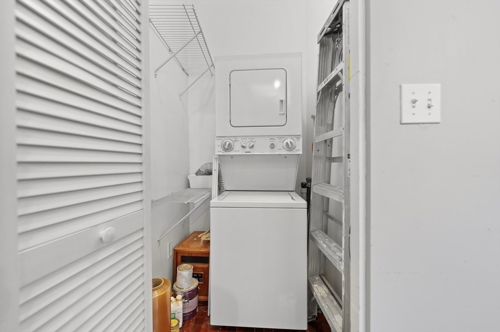 1 bed, 1 bath apartment for rent at 169 Beacon Unit 1, Back Bay — photo 10 of 11