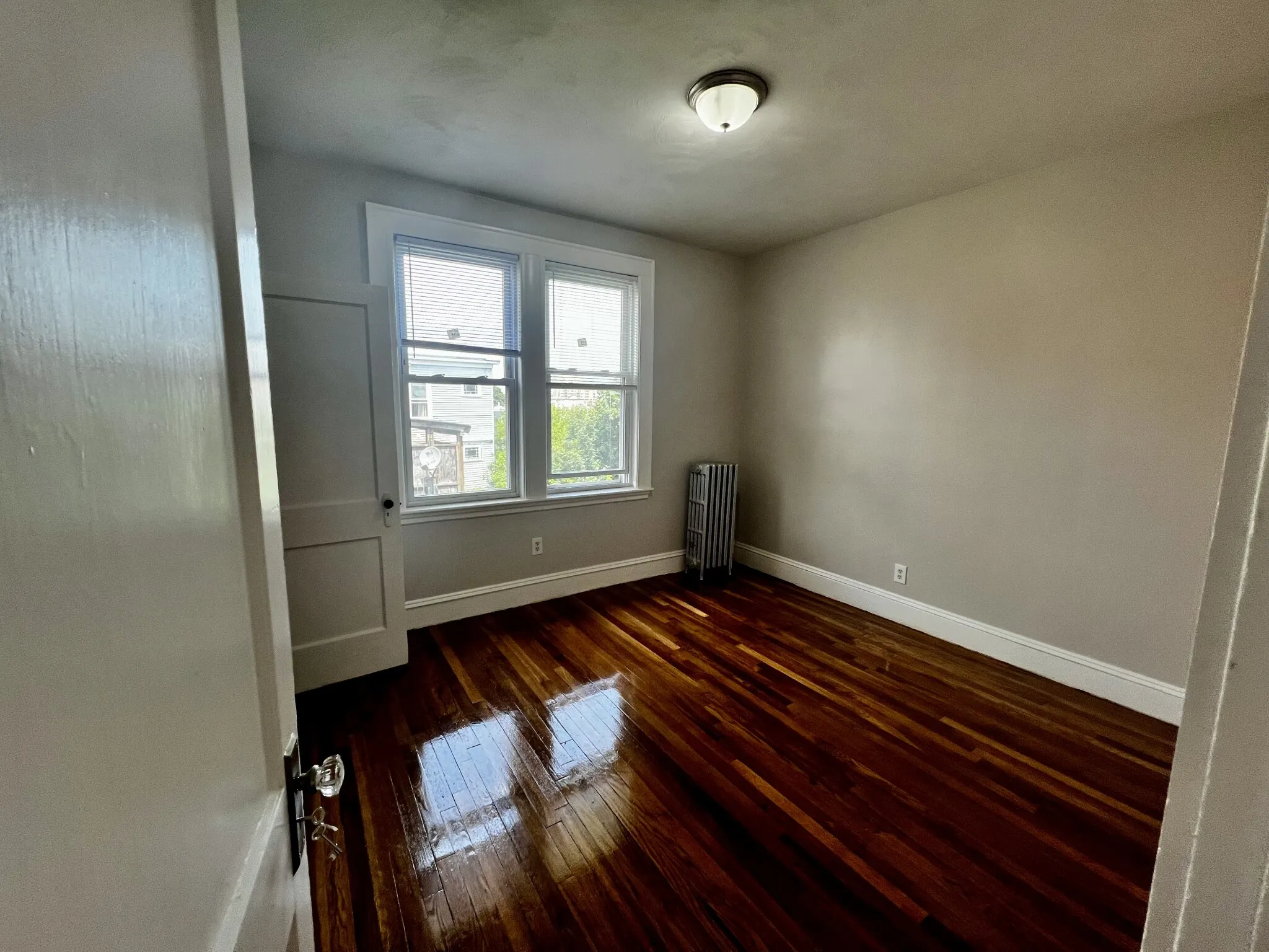 4 bed, 1 bath apartment for rent at 169 Campbell Ave Unit 3, Revere — photo 6 of 12
