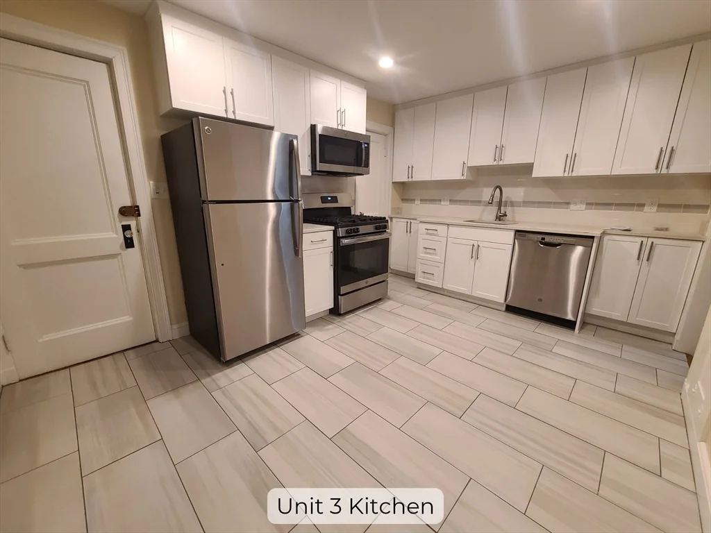 1 bed, 1 bath apartment for rent at 169 Everett St Unit 1, Quincy — photo 3 of 12
