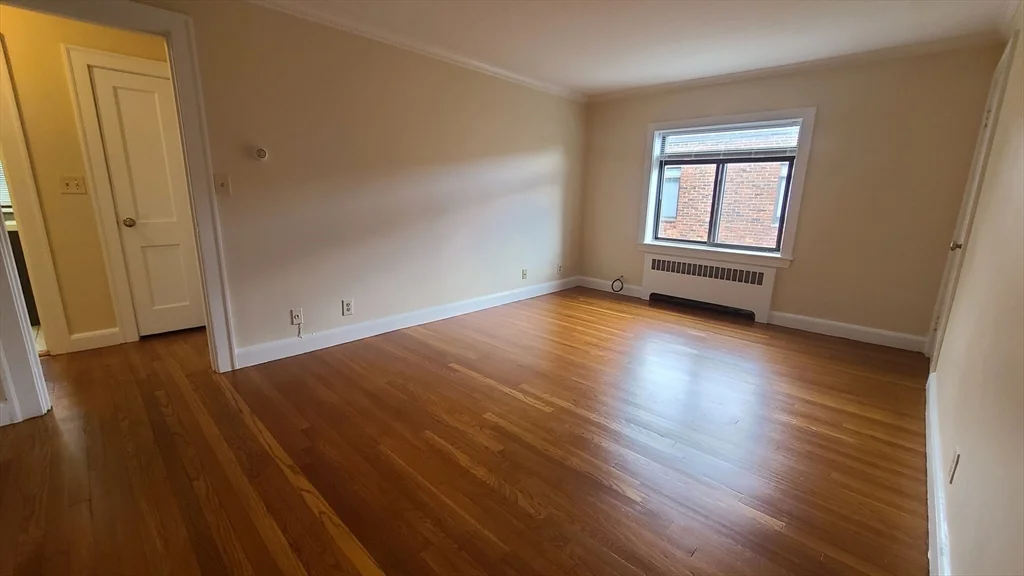 1 bed, 1 bath apartment for rent at 169 Everett St Unit 2, Quincy — photo 3 of 7