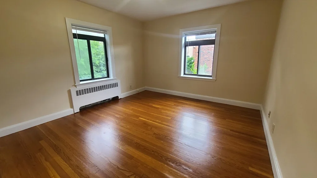 1 bed, 1 bath apartment for rent at 169 Everett St Unit 2, Quincy — photo 4 of 7