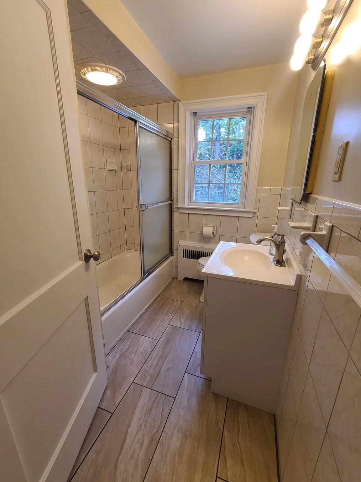 1 bed, 1 bath apartment for rent at 169 Everett St Unit 4, Quincy — photo 6 of 11