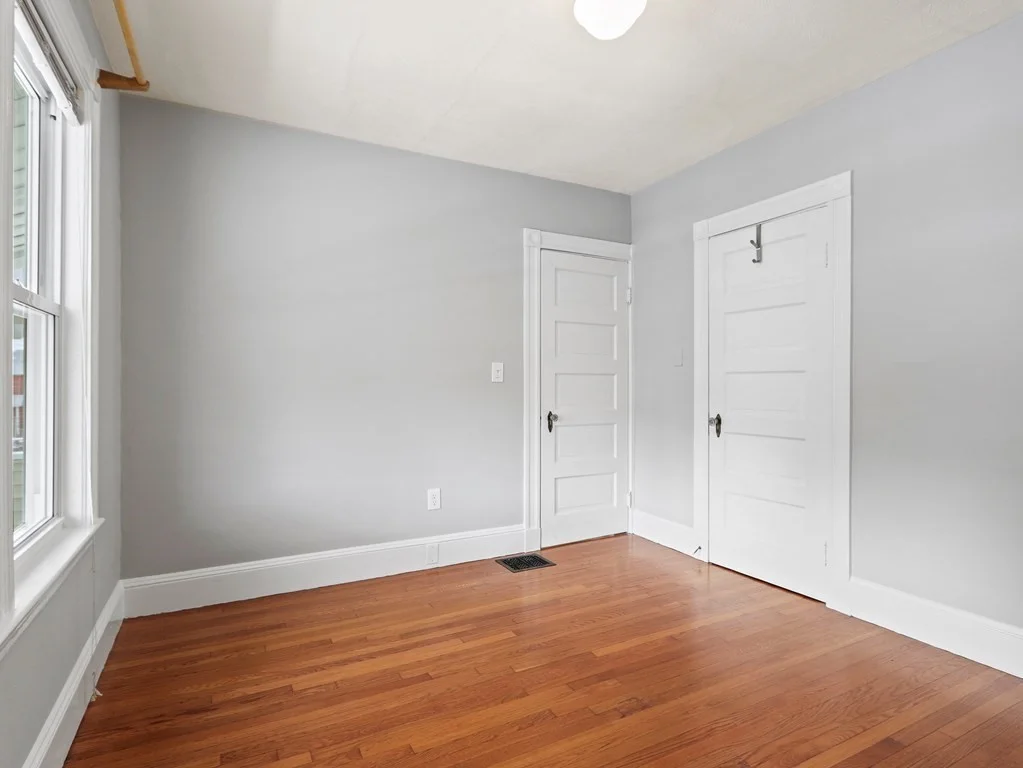 3 bed, 1 bath apartment for rent at 169 George St, Tufts University — photo 14 of 22