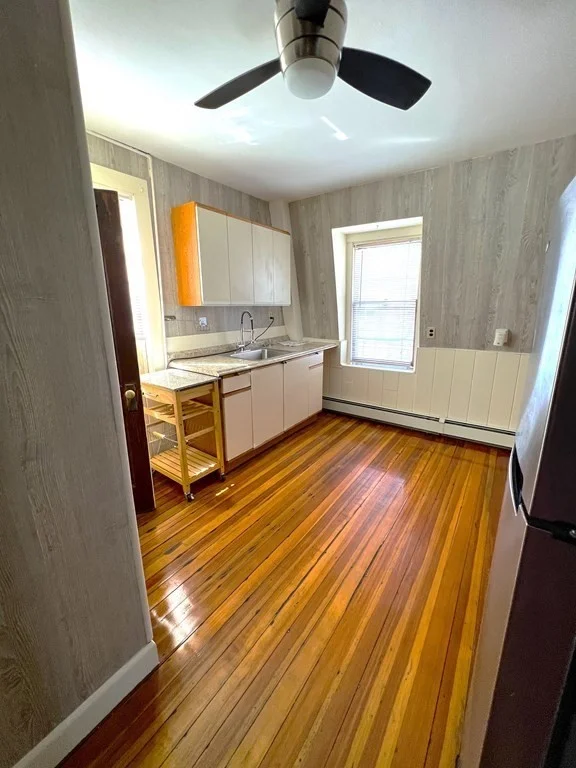 1 bed, 1 bath apartment for rent at 169 H St Unit 3, South Boston — photo 2 of 6